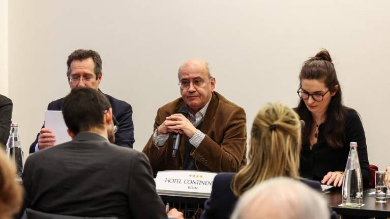 Kako se razlikuje sprejemanje migrantov v Italiji in Sloveniji