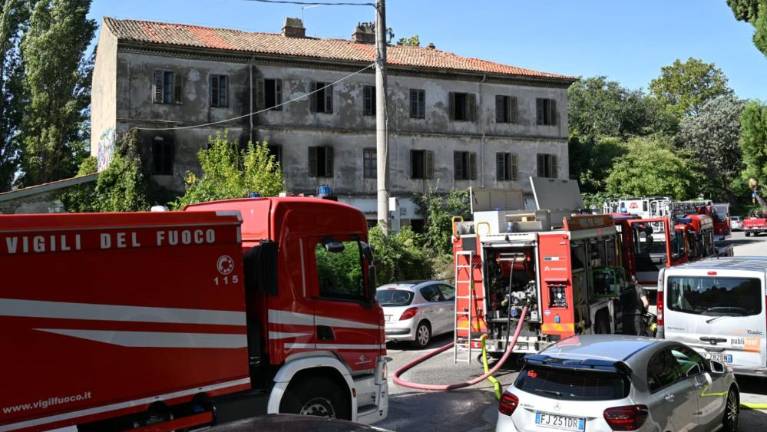 Iz bivše slovenske šole pri Sv. Ani se je vil dim