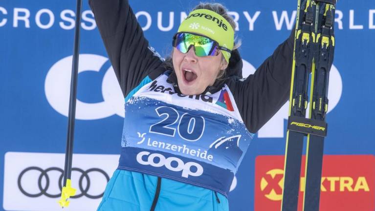 Anamarija Lampič spet zmagala in oblekla rdečo majico