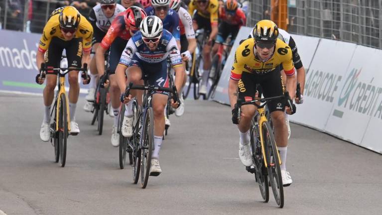 Rogliču etapna zmaga, prva v letošnji sezoni