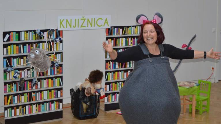 Slovenska študijska knjižnica v Celovcu v težavah