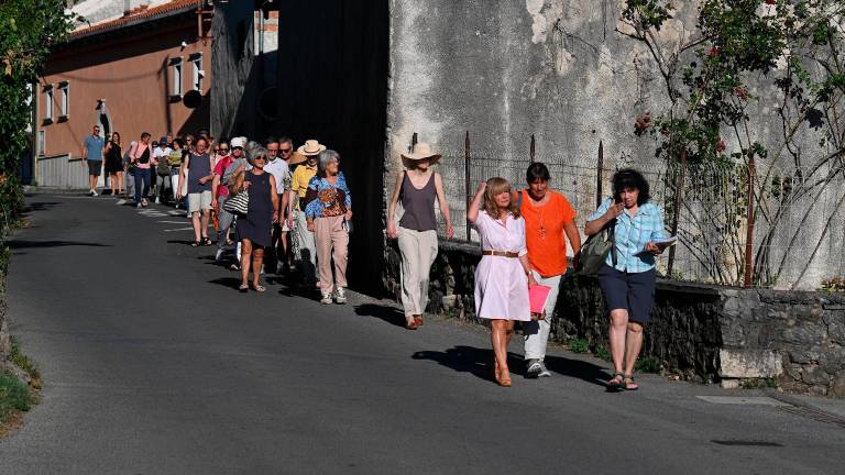 Pesniška pot letos združila Col in Tomaj