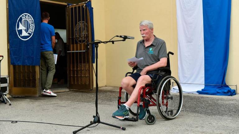 Športna dvorana Tanie Cerne