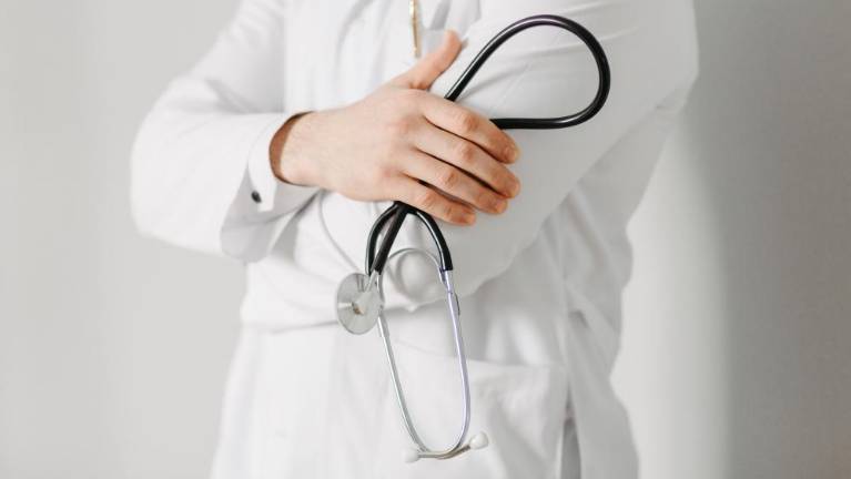 Večina italijanskih zdravnikov podpira možnost evtanazije