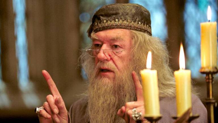 Michael Gambon, profesor Dumbledore iz filmov o Harryju Potterju (ANSA)