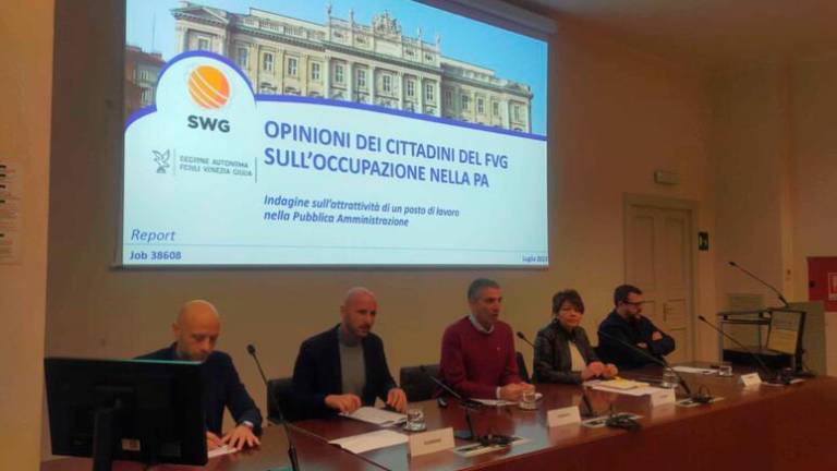 Dežela promovira delo v javni upravi