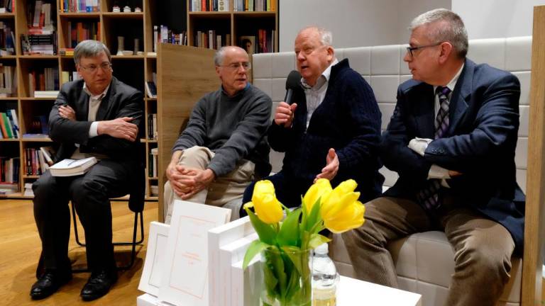 Med nekdanjo in sedanjo politiko globok prepad