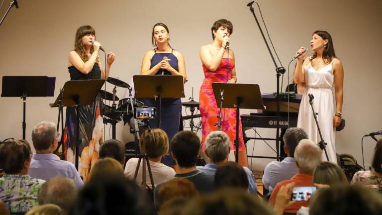 Pevski poklon Oliverju Dragojeviću