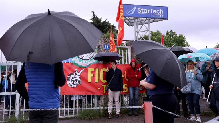 Protest delavcev pred StarTechom