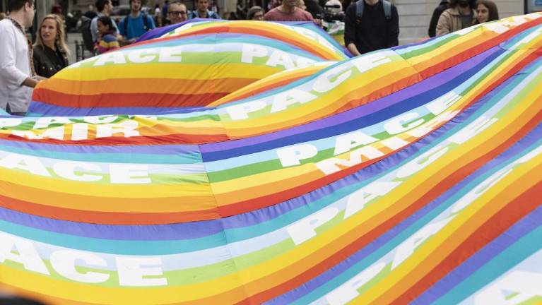 Na Velikem trgu za mir in solidarnost z žrtvami