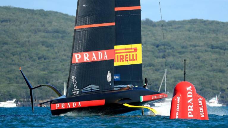 Luna Rossa začela z dvema zmagama (video)