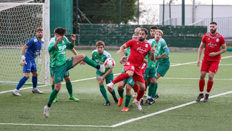 Športna sobota: trije nogometni derbiji in en odbojkarski