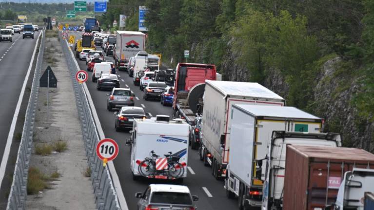 Zaradi zaprtja padriškega predora nastale dolge vrste