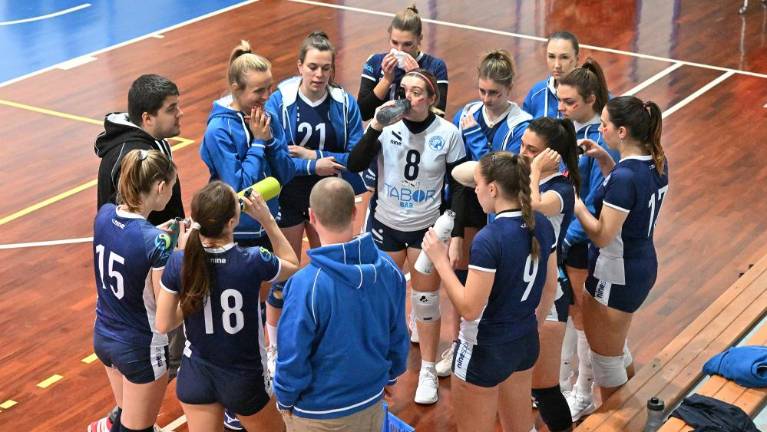V Repnu najprej Sloga Tabor, nato SloVolley