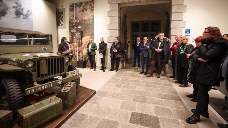 Pogled na vojno skozi objektiv priznanih fotografov