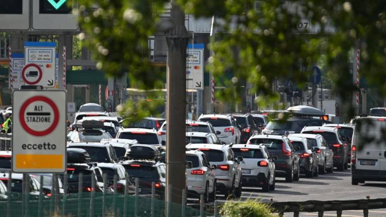 Pri Moščenicah tri kilometre dolg zastoj