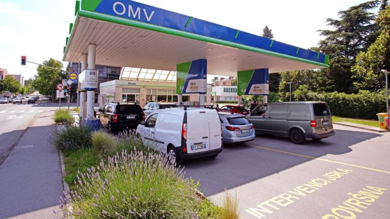 Od torka v Sloveniji dražja bencin in dizel