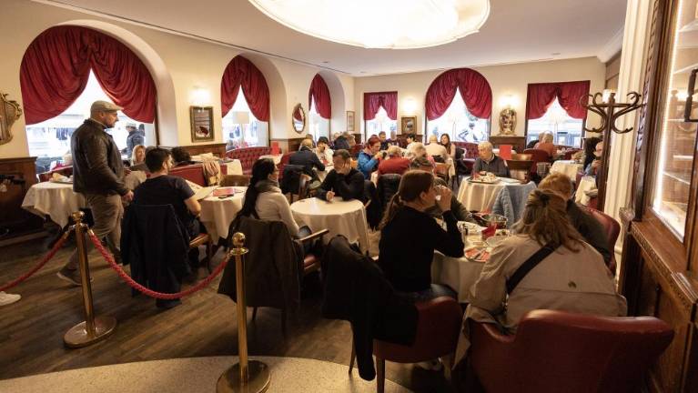 Obisk kavarn za turiste »obvezen«