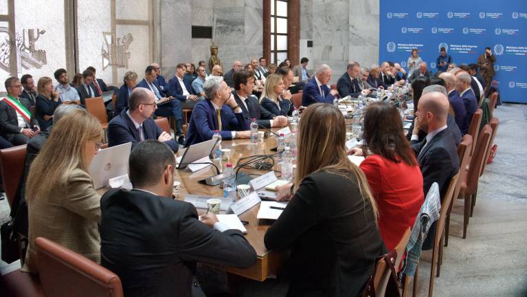 Electrolux ne bo odpuščal, ampak spodbujal k odpovedi