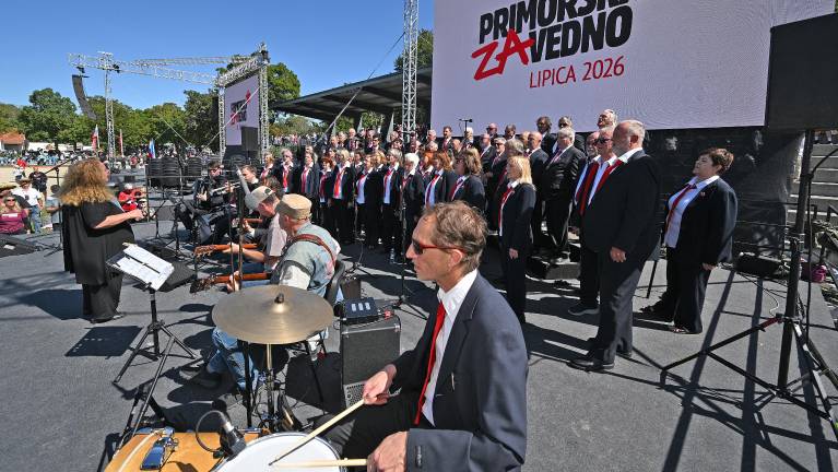 Primorsko proslavilo več kot tisoč nastopajočih