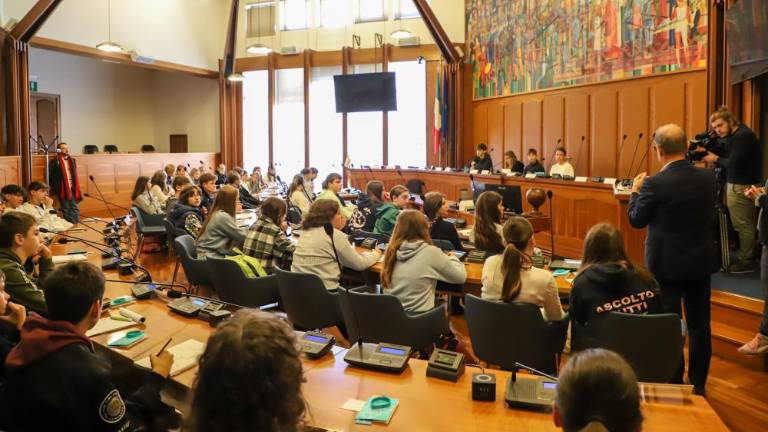 Licejci v vlogi občinskih svetnikov