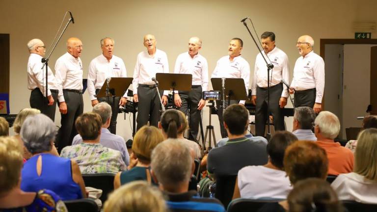 Pevski poklon Oliverju Dragojeviću