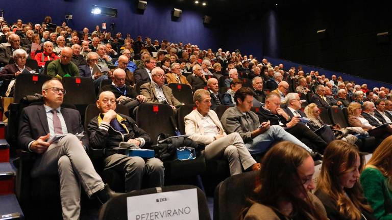 Ob dobrem poslovanju bo ZKB še okrepila podporo okolju