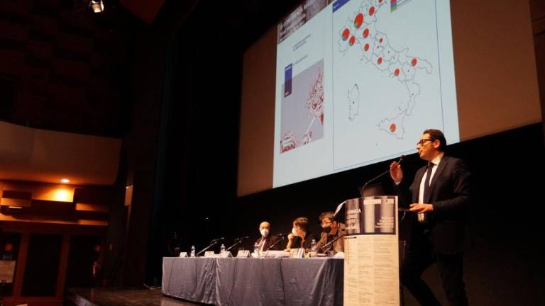 Vse manj azbestnih streh