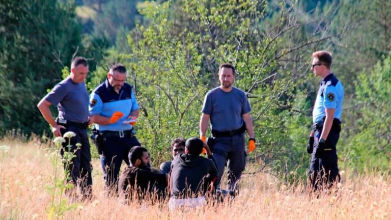 Koprski policisti prestregli 674 migrantov