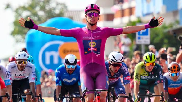 Jonathan Milan osvojil 11. etapo