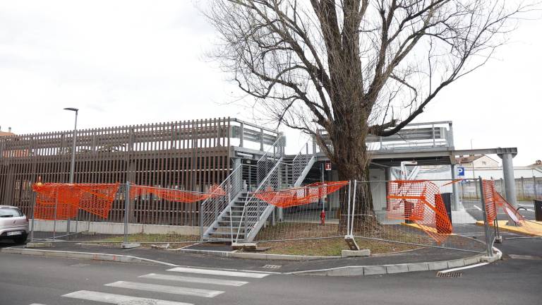 V Gorici čas za prvo parkirno hišo