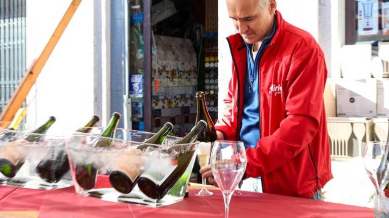 Na svetnika so seveda nazdravili s prosekarjem