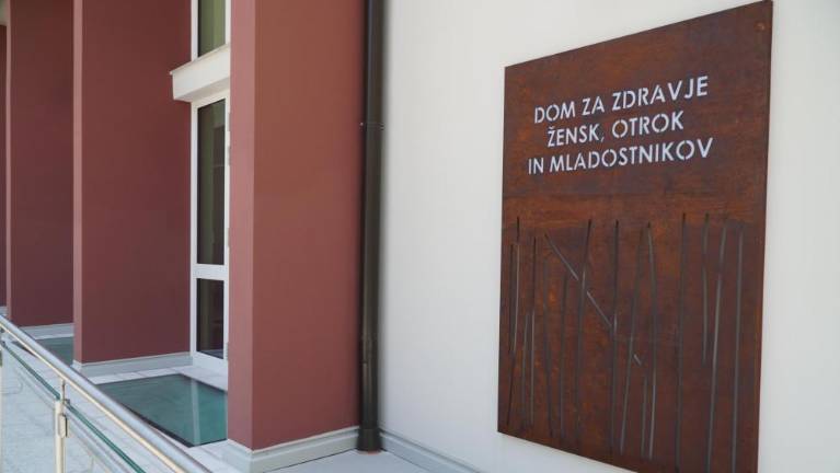 Doslej so sprejeli več kot 200 novorojenčkov in mamic