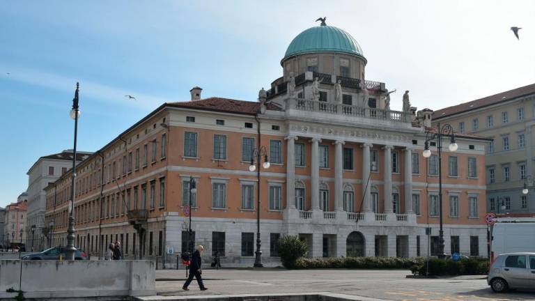 Naposled kupec za palačo Carciotti