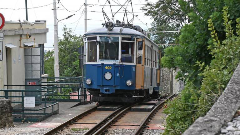 Tramvaj spet vozi po ustaljenem urniku