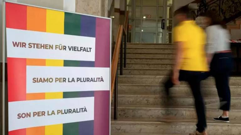 Zaradi podpore skupnosti Lgbtqia+ Kompatscher pod udarom desnice