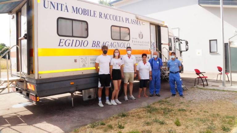 Junija in julija darovali manj krvi