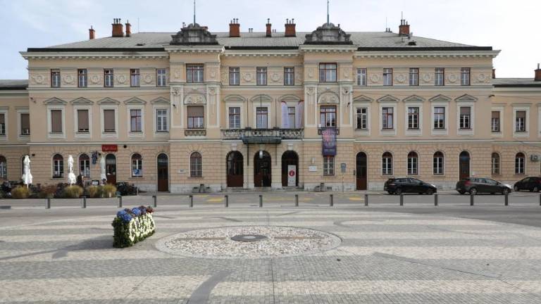 Z jezikovnimi čajankami do nadgradnje znanja