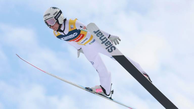 Nika Prevc 22. marca v Vikersundu (ANSA)