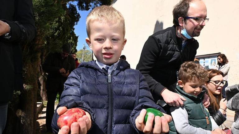 Po dveh letih v Križu spet tučenje jajc