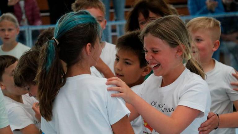Deželni šolski finale v igri med dvema ognjema