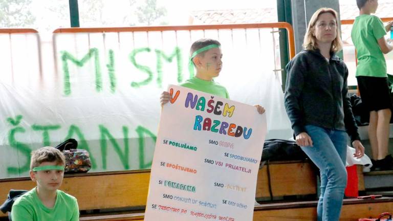 Deželni šolski finale v igri med dvema ognjema