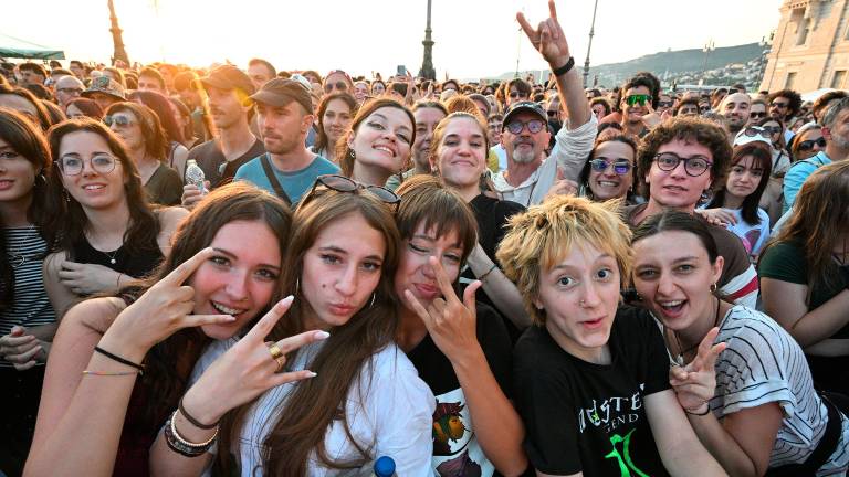 Gorillaz občinstvo popeljali na potovanje skozi 25 let svoje zgodovine