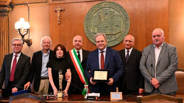 V času krize in nasilja so se odločili, da nagradijo kulturo