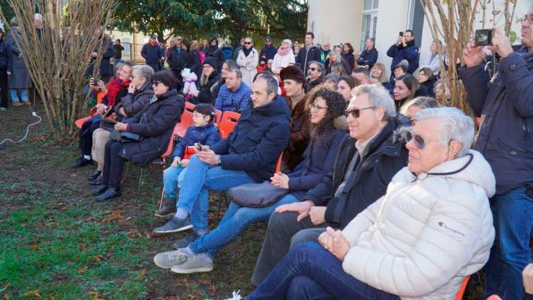 Ob obletnici otroci vrtcu zapeli himno