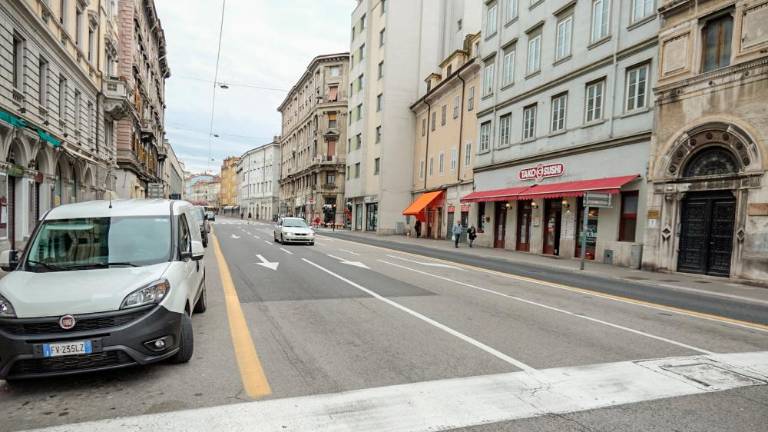 Trst se je prebudil v rdeči coni