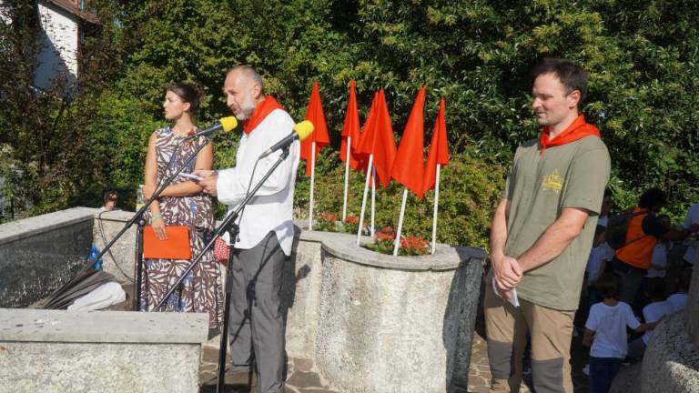 Še vedno opominja in združuje