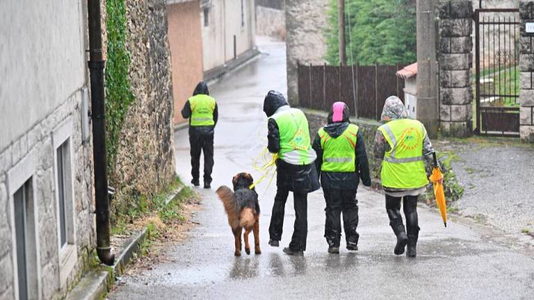 Psi in vodniki so v Repnu iskali pogrešane osebe