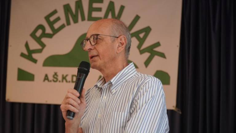 Skozi trpko zgodbo dedka opisal zatiranje Slovencev