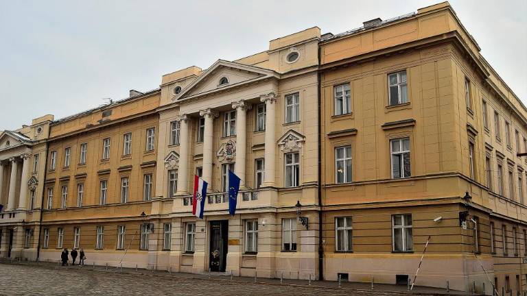 Za ustaški pozdrav odslej kazen do 4000 evrov